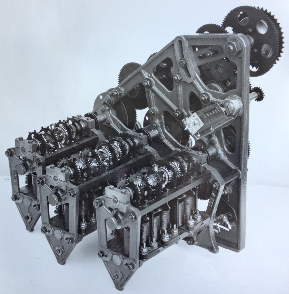 Image of a 3 shaft adder