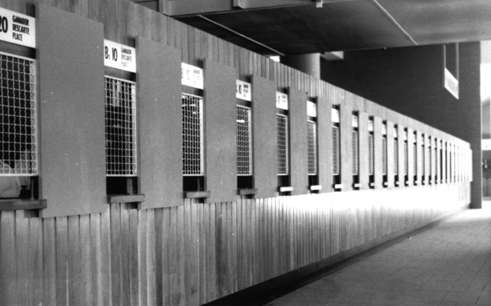 Caracas Tote House
